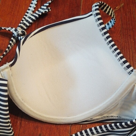 Aerie Bridget Navy and White Halter Neck Bikini Top Sz 36B - Picture 5 of 10